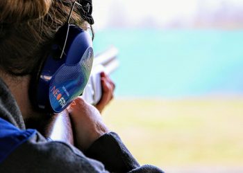 Attrezzatura per il tiro al piattello cosa serve e cosa puoi evitare
